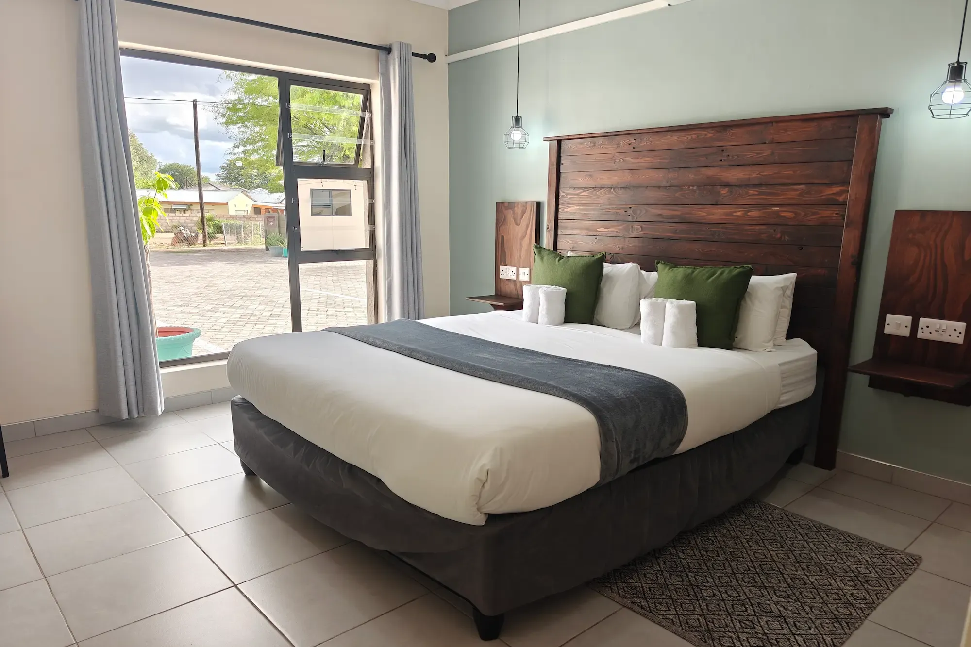One Bedroom Apartment